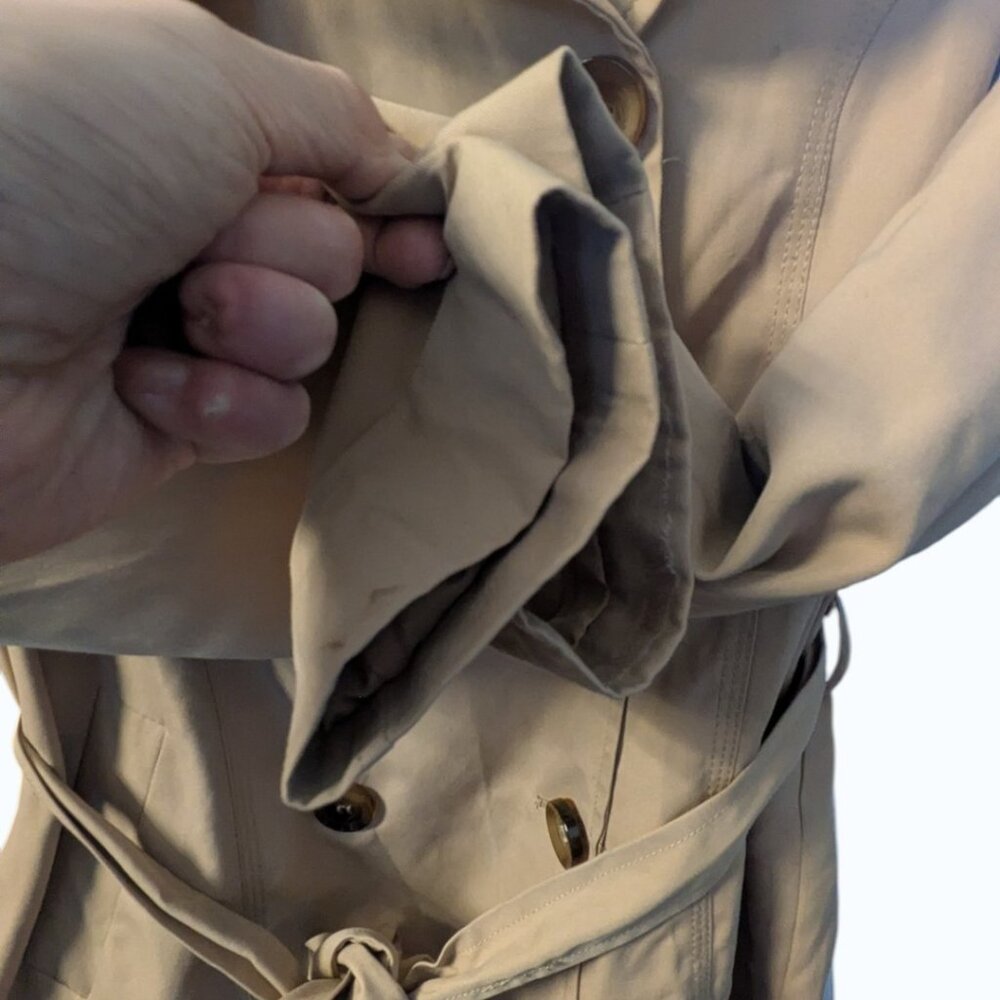ONLY Classic Belted Short Double Breasted Trench Cost | Size L - Picture 7 of 12